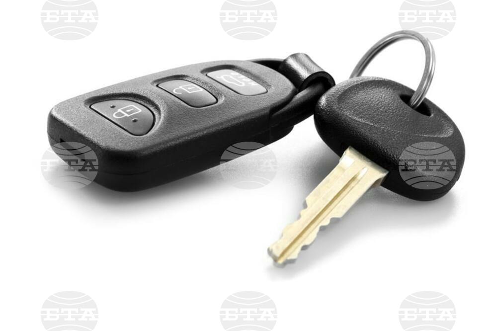 Half of Bulgarians Have No Computer or Car
