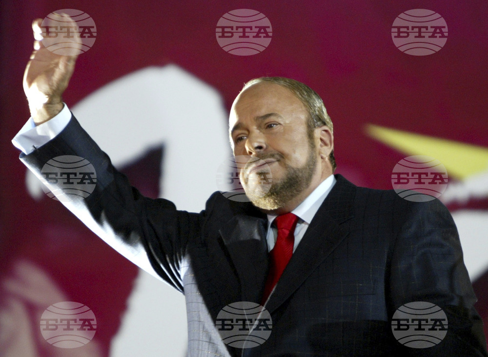 На 73 години почина бившият премиер на Албания Фатос Нано