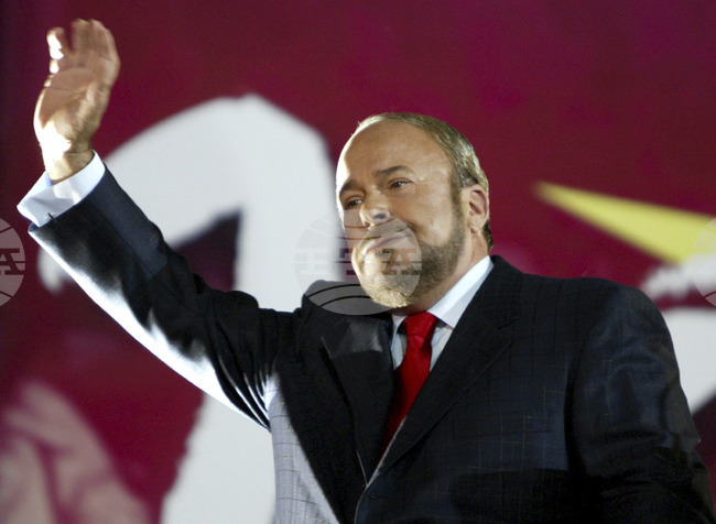 На 73 години почина бившият премиер на Албания Фатос Нано