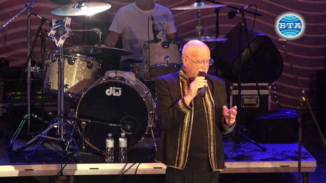 За 45 години трансформирахме няколко поколения наши почитатели, казва музикантът Йордан Караджов от група „Сигнал”