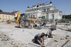 Ремонт - жълти павета