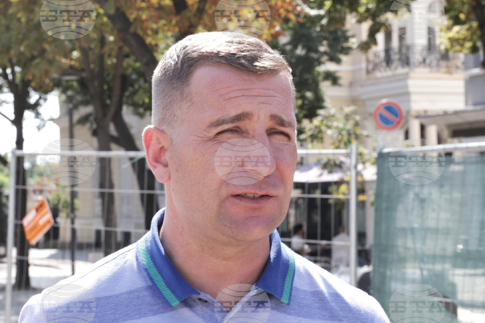 Ангел Джоргов - ремонт - жълти павета