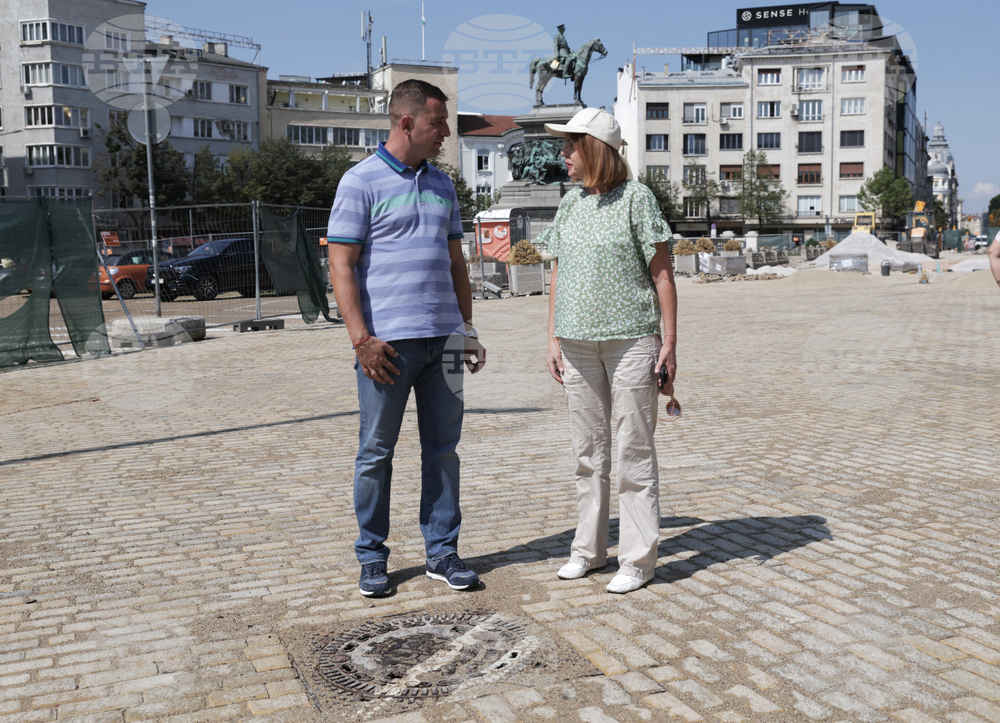 Ремонт - жълти павета