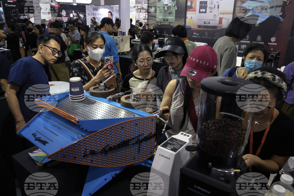 Активността в сектора на услугите в Китай се забавя до най-ниската си стойност от 9 месеца, показва проучване