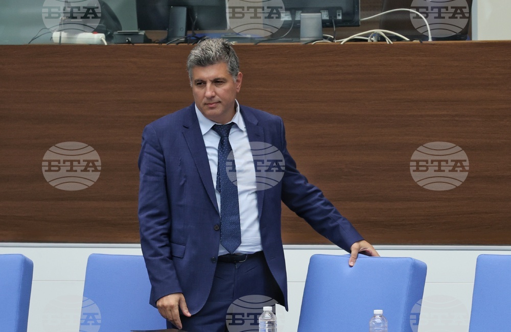 Парламент - парламентарен контрол