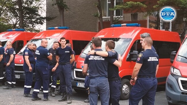 Първият екип от пожарникари, заминал за Гърция, се завърна в България