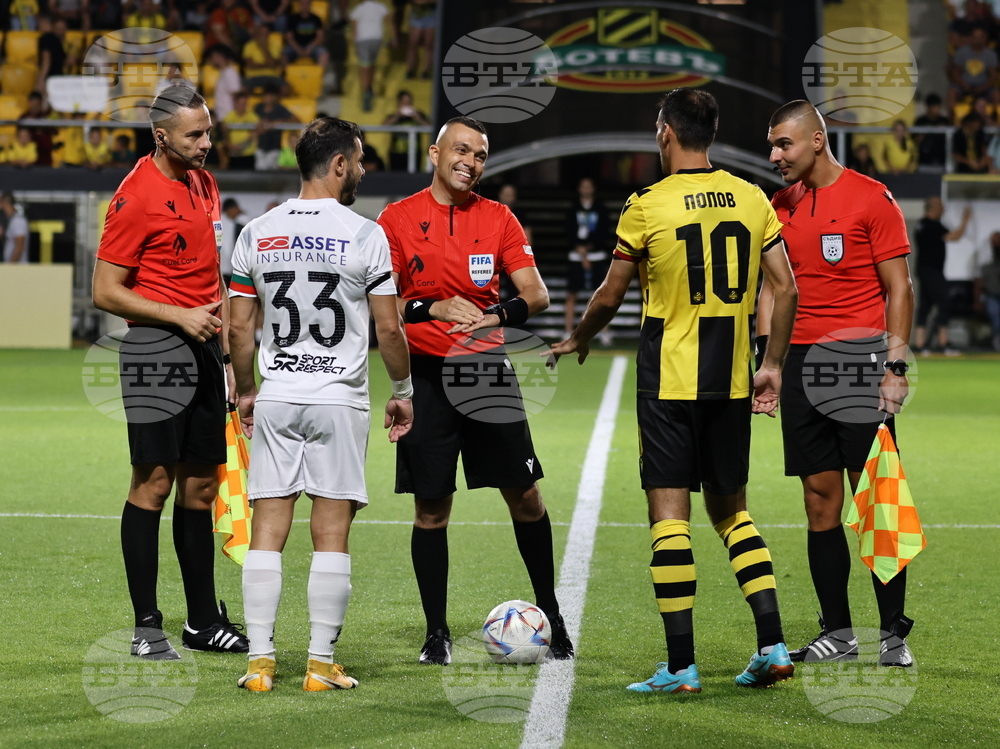 Пловдив - футбол - Ботев (Пловдив) - Славия (София)