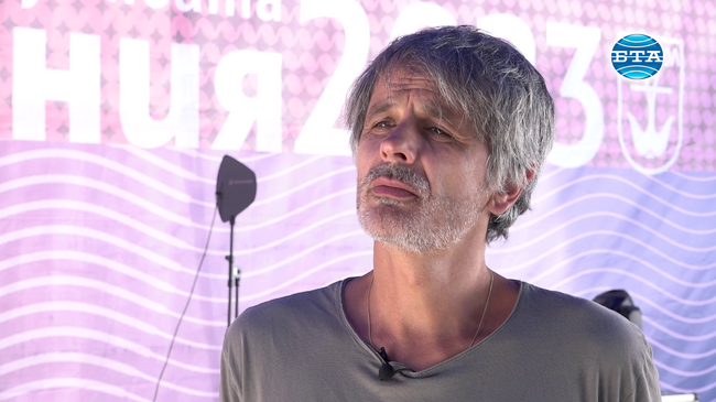 Можем да се правим, че не чуваме гласа на съвестта, но няма как да го заглушим, казва режисьорът Стоян Радев