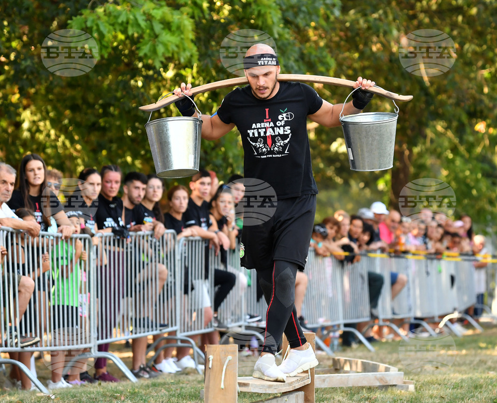 Разград - "Арена на титаните" - състезание - благотворителност