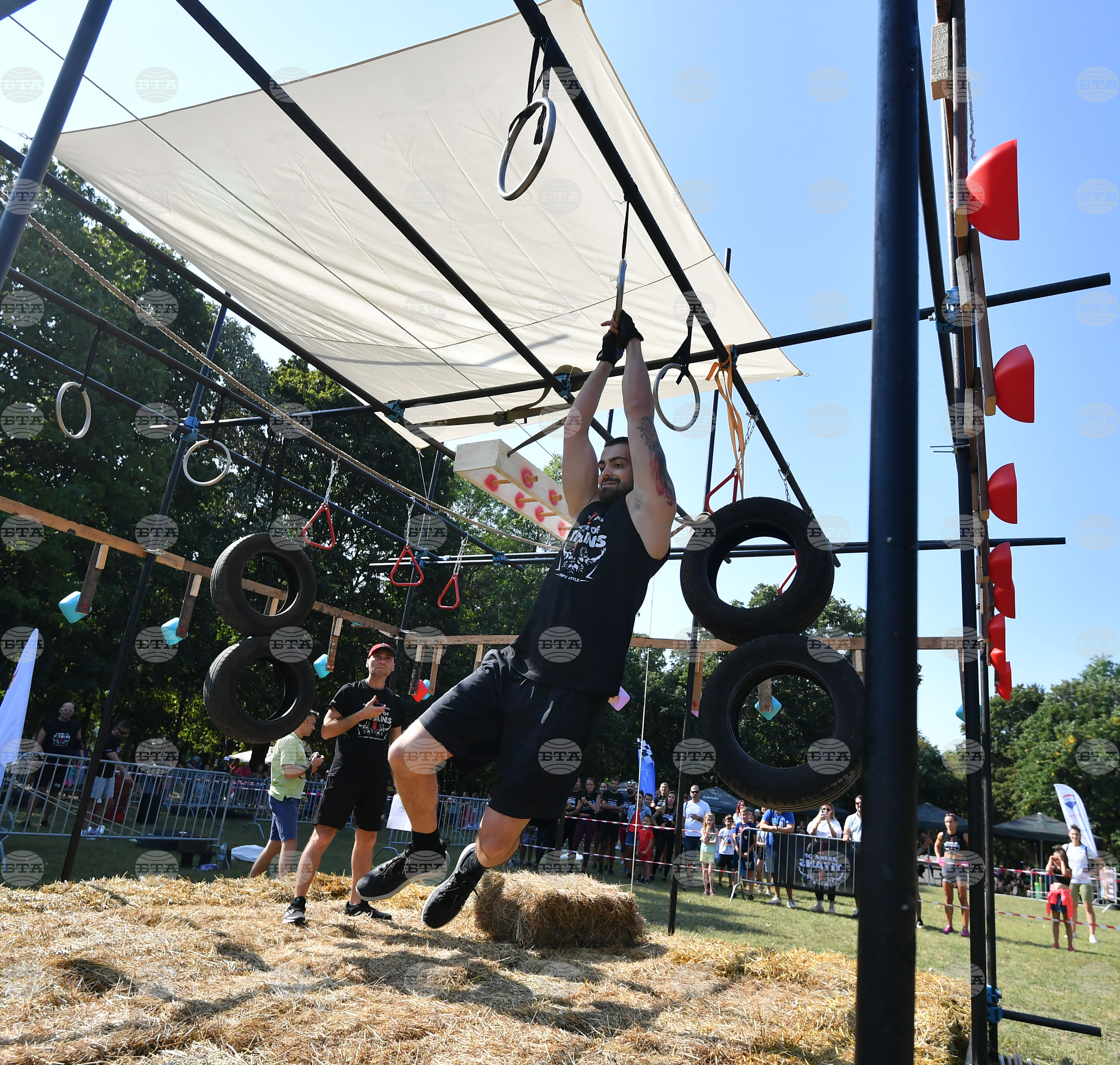 Разград - "Арена на титаните" - състезание - благотворителност