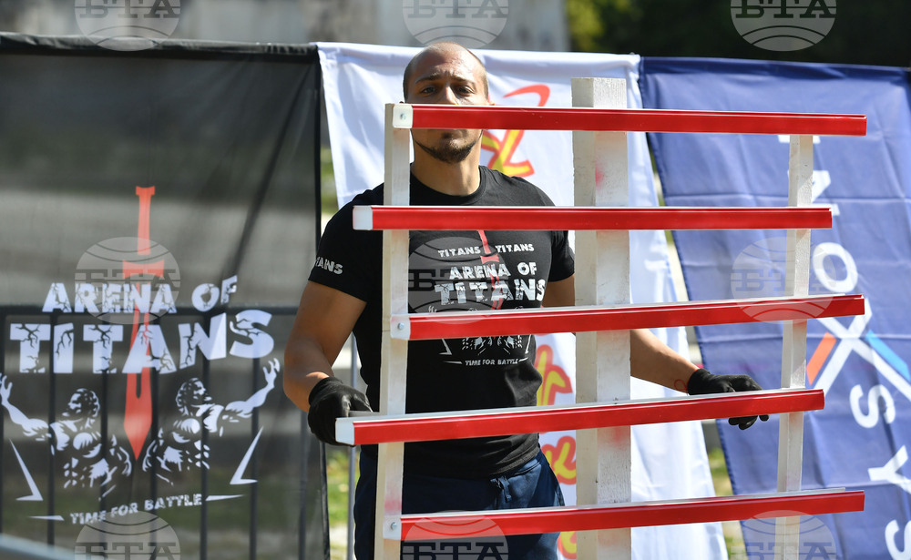 Разград - "Арена на титаните" - състезание - благотворителност