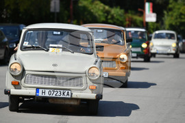 Лозница - дефиле на Трабанти