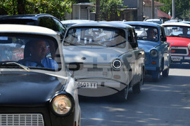 Лозница - дефиле на Трабанти