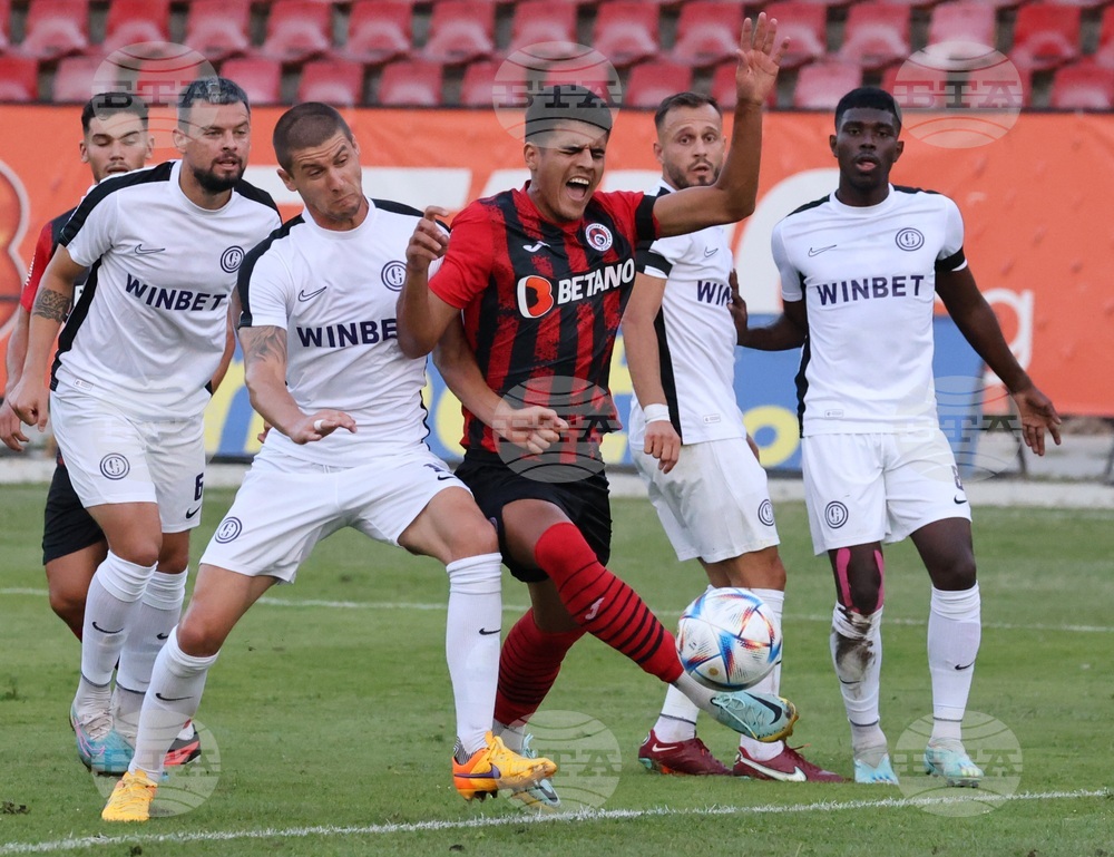 Футбол - Локомотив (София) - Етър (Велико Търново)