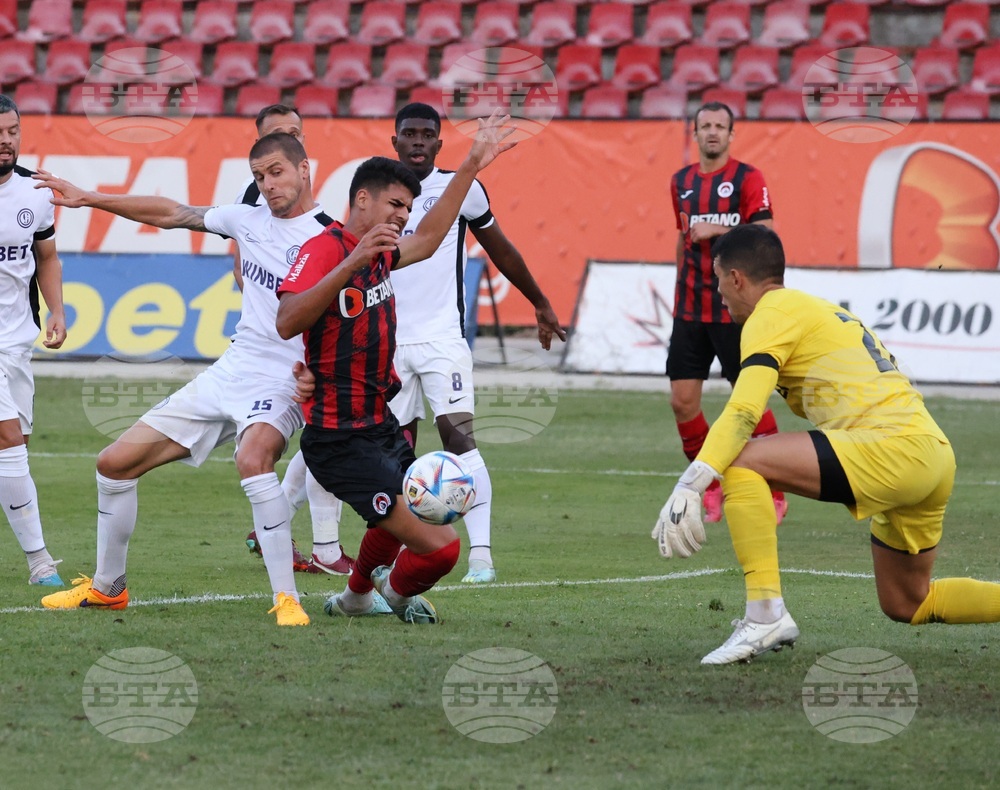 Футбол - Локомотив (София) - Етър (Велико Търново)