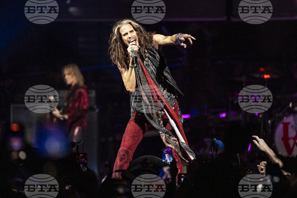 Група Aerosmith класира албум в Топ 10 на Билборд 200 за шесто поредно десетилетие