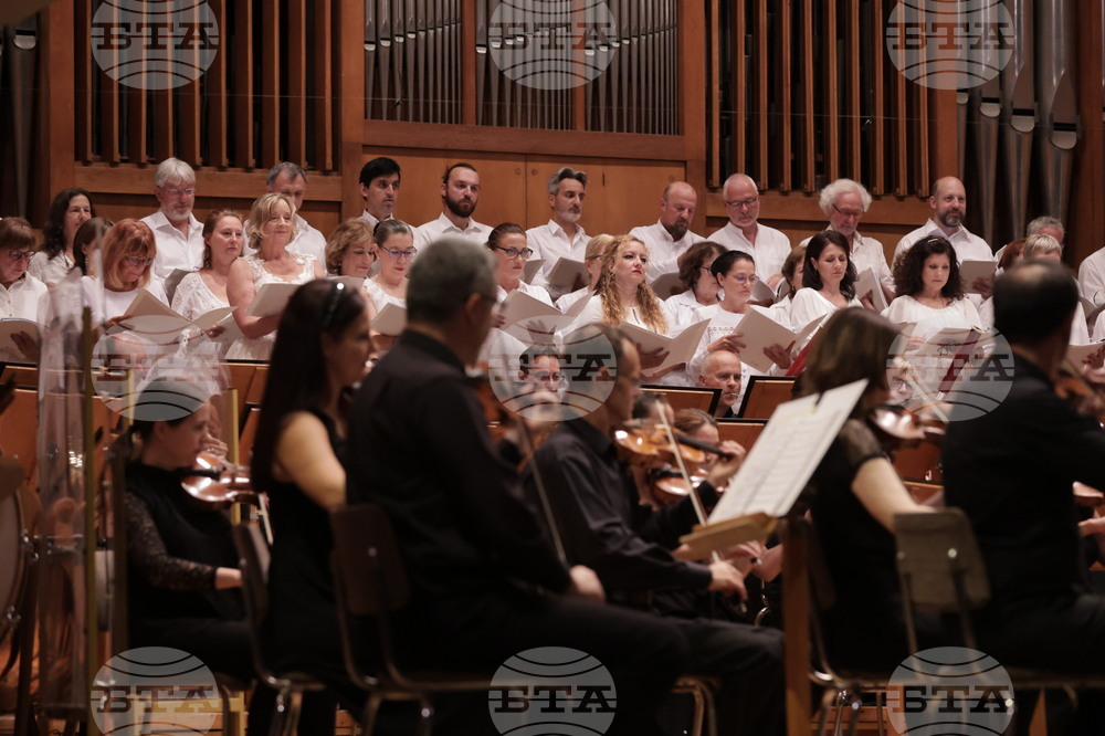 Зала България  - концерт по повод 80-годишнината от спасяването на българските евреи