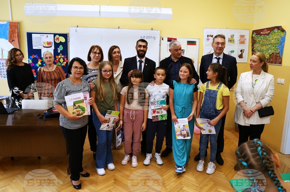 Паралелка с обучение изцяло на български език е открита от тази учебна година в ОУ „Христо Ботев“ в Цариброд