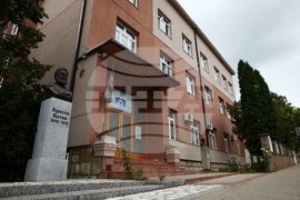 Сърбия - училище - паралелка на български