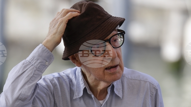 Животът е поредица от глупави грешки, казва Уди Алън, който днес навършва 90 години