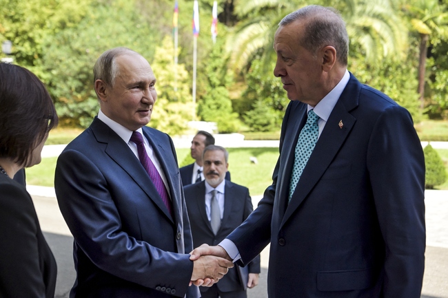 Турският президент Ердоган поздрави Путин за изборната победа и отново предложи да посредничи в преговори с Украйна