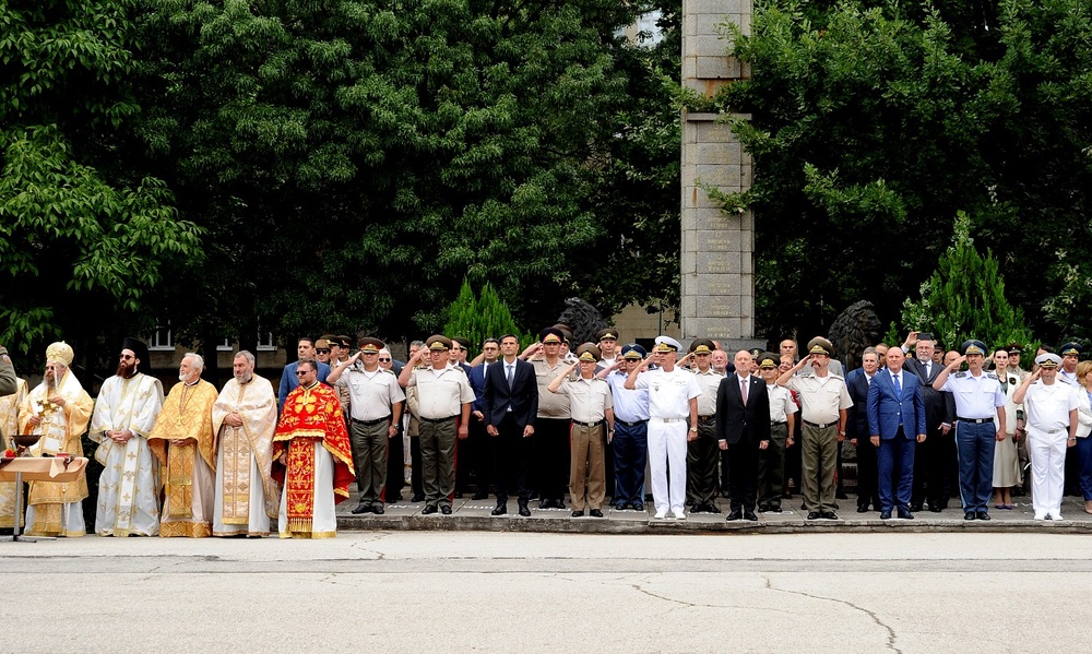 Министър Тодор Тагарев във Военната академия: Бъдете хора – носители на ценности и интегритет