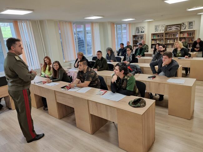 Парламентът прие решение за преобразуване на факултета "Общовойскови" със седалище във В. Търново на Националния военен университет "Васил Левски“
