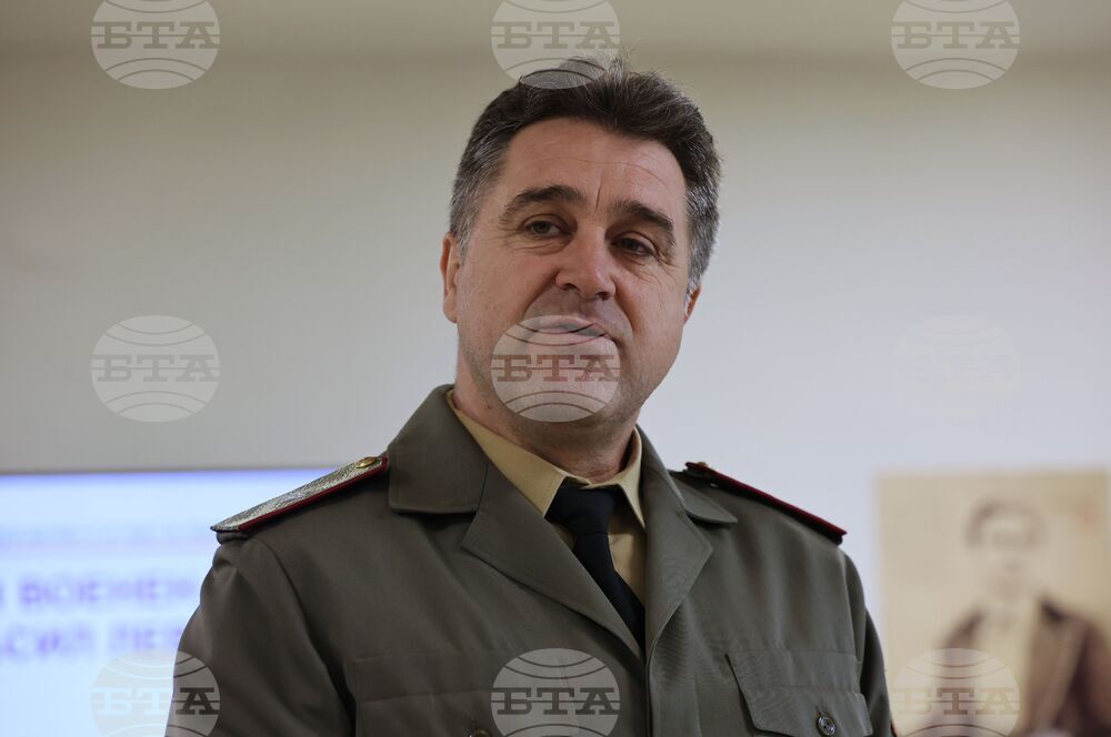 Велико Търново - НВУ "Васил Левски" - теоретично практичен курс за журналисти