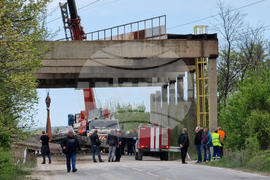 Девня  - Две жени пострадаха тежко при срутване на мостово съоръжение
