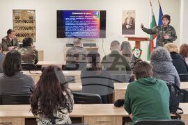 Велико Търново - НВУ "Васил Левски"  - теоретично практичен курс за журналисти