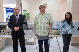 Ловеч - изложба - „Фотодесант“