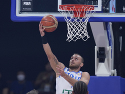 CORRECTION World Cup Italy US Basketball
