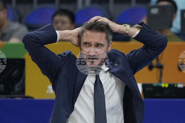 Треньорът на Италия Джанмарко Поцеко има специален план за спирането на гръцкия национал Янис Адетокунбо на Евробаскет 2025