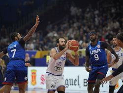 CORRECTION World Cup Italy US Basketball