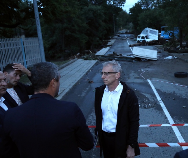 Министерски съвет: Държавата се мобилизира в помощ на пострадалите от наводненията в община Царево