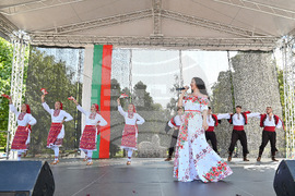 Монтана - Ден на Съединението на  България - фолклорен концерт