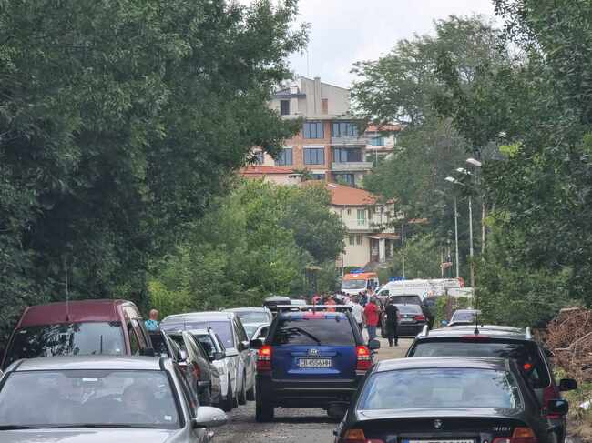 Преди минути е поддал мостът по обходния маршрут през къмпинг "Нестинарка"