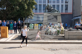 Видин - Съединение - честване - паметник на Скърбящия воин
