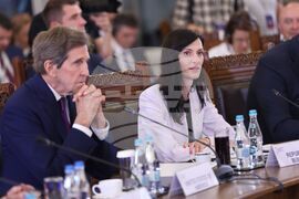 Румъния - среща на върха на инициативата "Три морета" - пленарни разговори