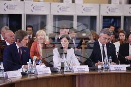 Румъния - среща на върха на инициативата "Три морета" - пленарни разговори