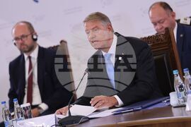 Румъния - среща на върха на инициативата "Три морета" - пленарни разговори