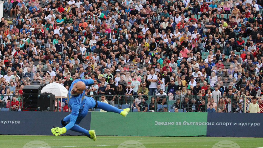 Футбол - Мач на надеждата - благотворително събитие