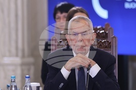 Румъния - среща на върха на инициативата "Три морета" - пленарни разговори