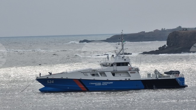 Издирват момче от Сливен, изчезнало в морето край Аркутино 