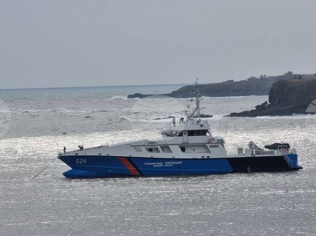 Издирват момче от Сливен, изчезнало в морето край Аркутино 