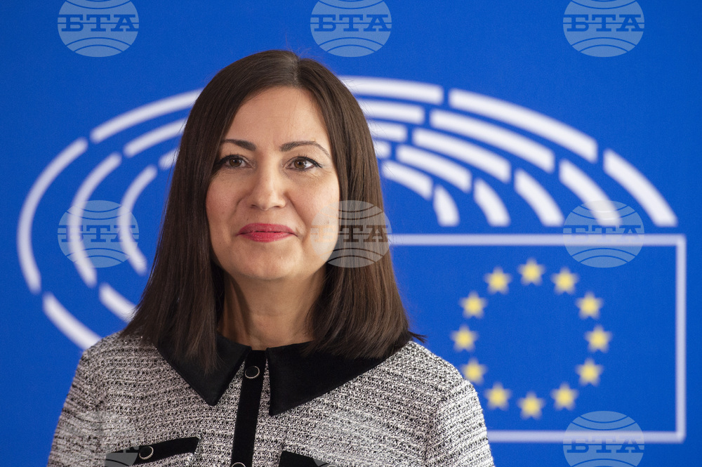 Николай Денков и Мария Габриел ще се срещнат с българския еврокомисар Илиана Иванова