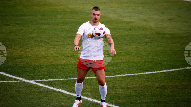 Валери Божинов отбеляза 40-ия си рожден ден с хеттрик в Столичната четвърта дивизия