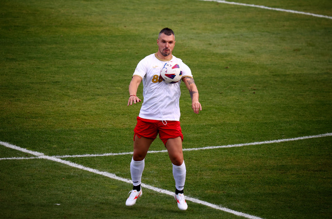 Валери Божинов, Ивайло Чочев и Красимир Димитров са следващите трима участници в бенефисния мач на Мартин Камбуров