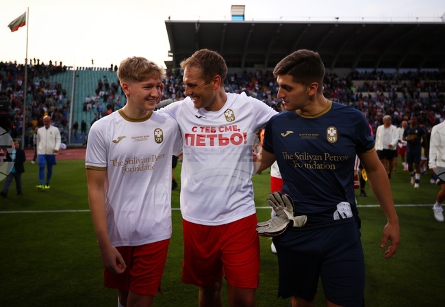 Билетите за благотворителния "Мач на Надеждата" в Бургас са в продажба с цена от 12 до 40 евро