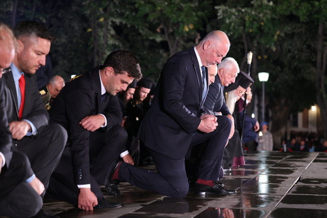 Народно събрание: Председателят на парламента Росен Желязков и народни представители присъстваха на тържественото отбелязване на Деня на Съединението на Княжество България и Източна Румелия в Пловдив